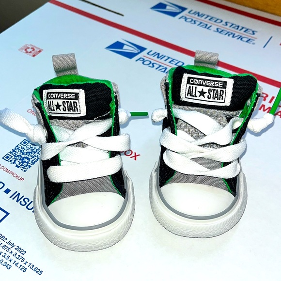 *LIKE NEW** Chuck Taylor AS ‘Street Mid’ (Grey/Black/Green), TD Size 2C: $20 - Picture 3 of 10